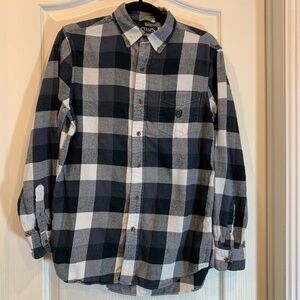 Chaps Performance men’s plaid shirt black and white (no tag)